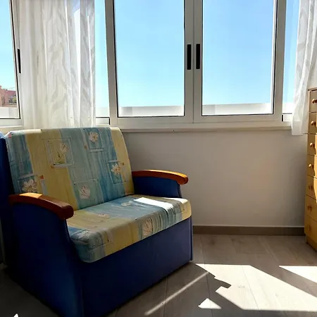 De 2 Cerca De La Playa De Poniente En