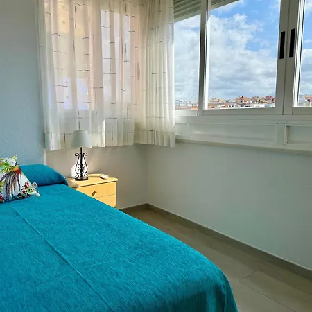 De 2 Cerca De La Playa De Poniente En Benidorm