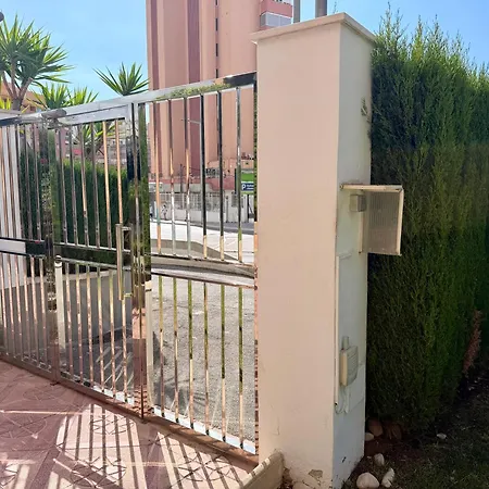De 2 Cerca De La Playa De Poniente En